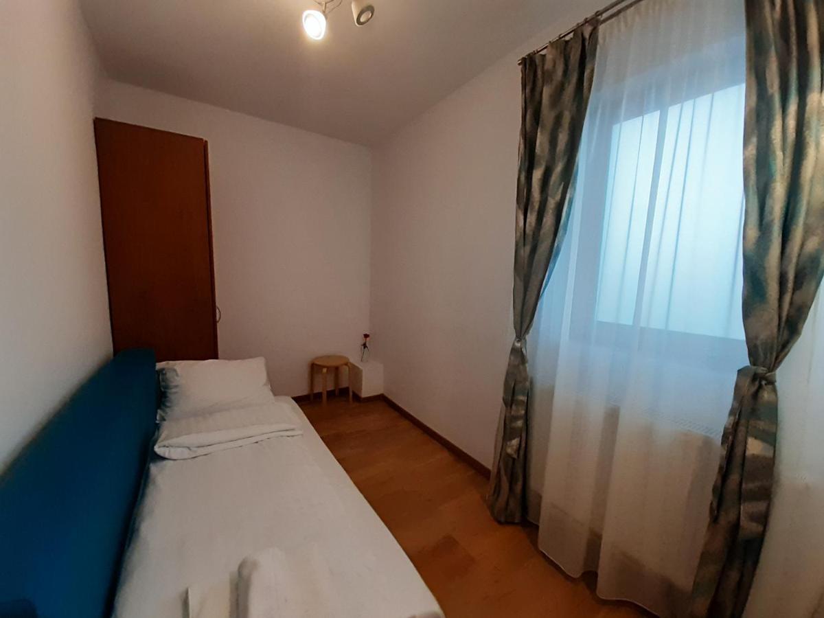 Mirana Hotel Cristian  Bagian luar foto