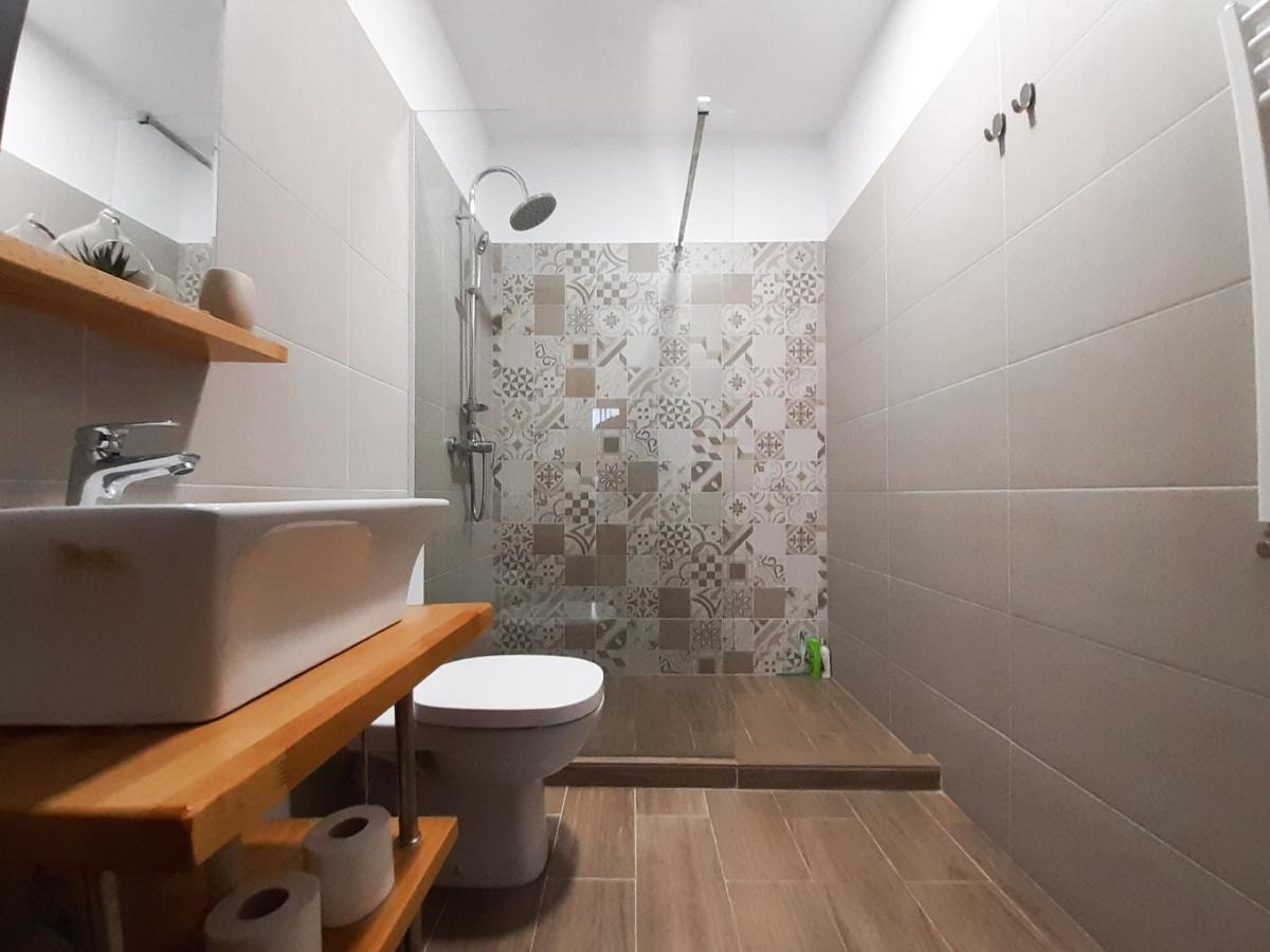 Mirana Hotel Cristian  Bagian luar foto