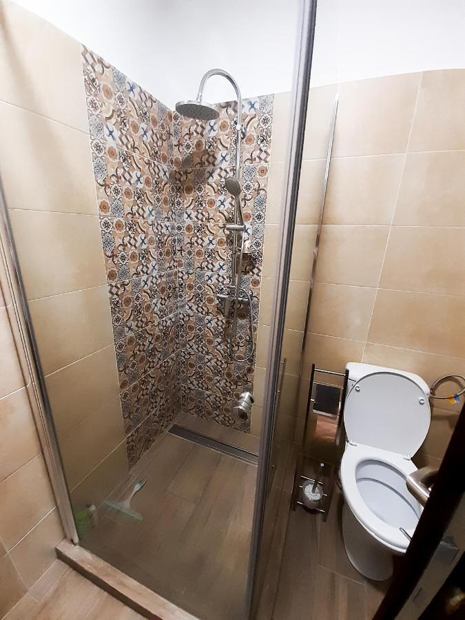 Mirana Hotel Cristian  Bagian luar foto